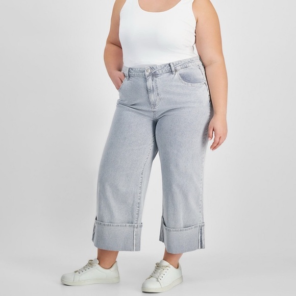 NWOT And Now This Trendy Plus Size Striped Cuffed Jeans Size 20W - Picture 1 of 7